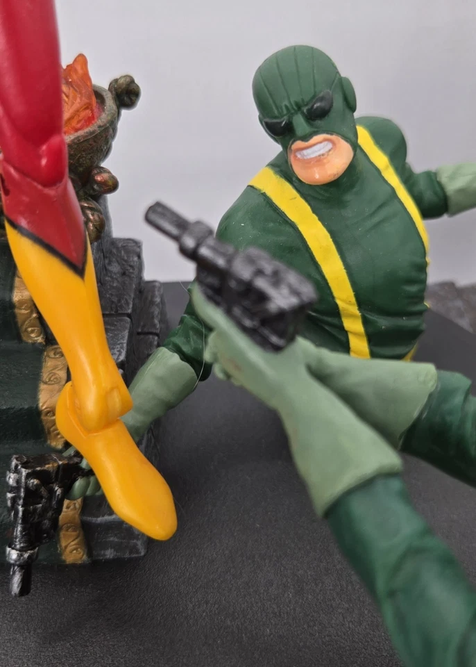 Marvel Select Avengers Spider-Woman vs H.Y.D.R.A. Figuras de acción Diorama 1:10 Foto 4 de 4