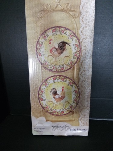 American Atelier Petit Provence Salad Plates Rooster Farmhouse #5074 Wire Hanger - Picture 14 of 14
