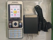 Sony Ericsson T303 - 8 MB - Silver Unlocked 2G mobile phone