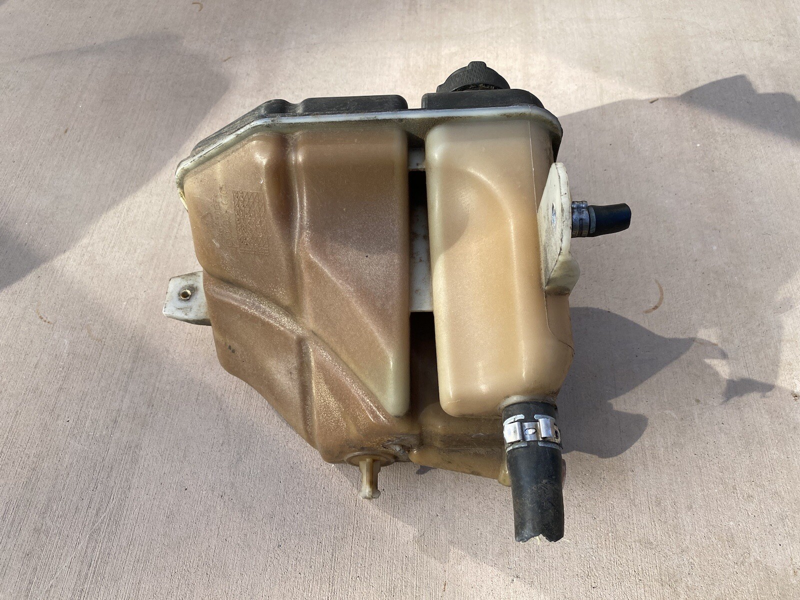 2014 -2020 MASERATI QUATTROPORTE GHIBLI LEVANTE COOLANT OVERFLOW RESERVOIR