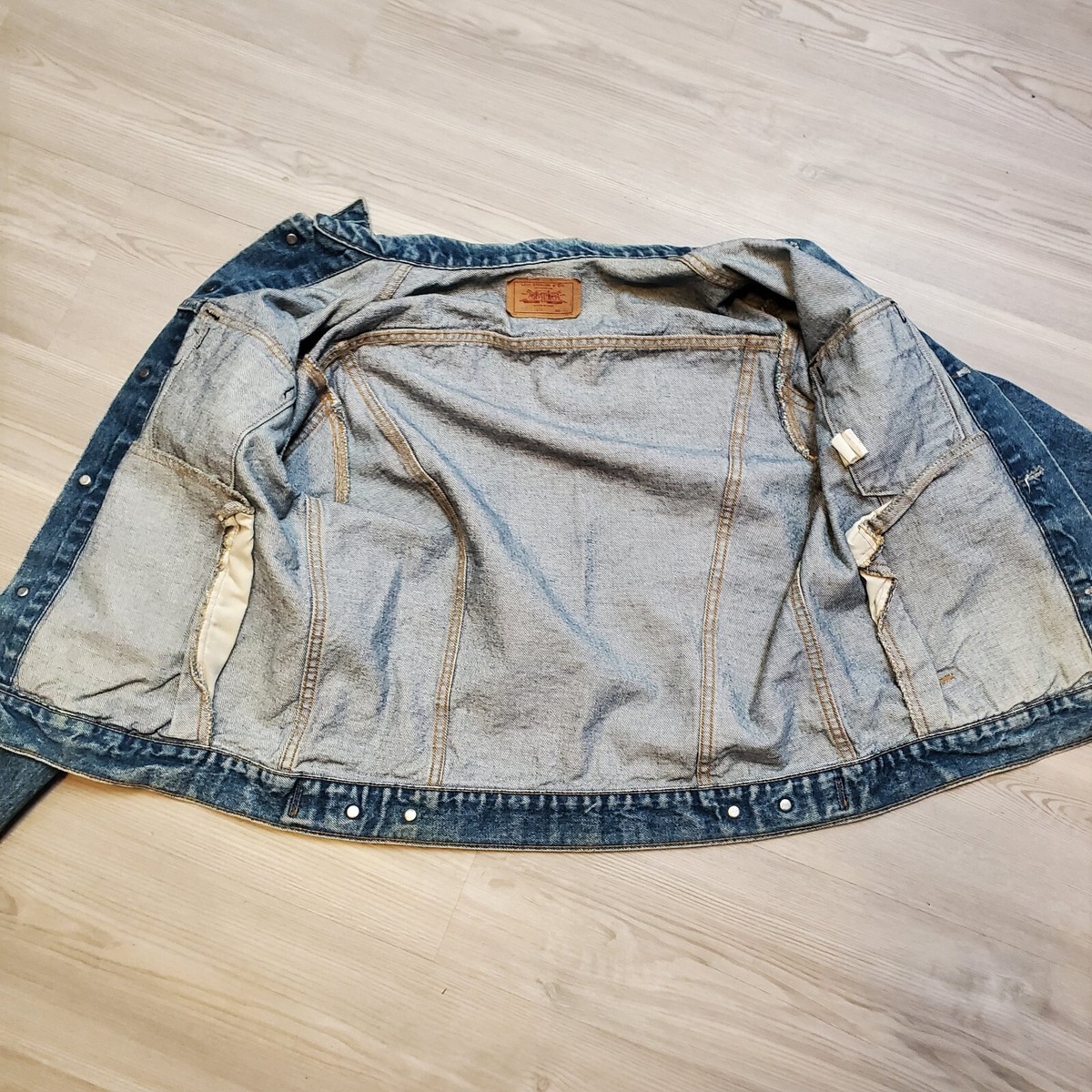 VTG Levi's 70505-0214 Denim Trucker Jacket Made in USA Type 3 Size