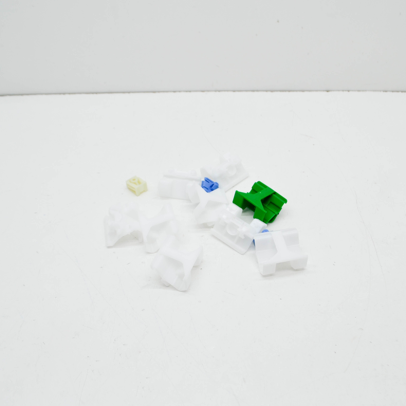 BMW 3 G20 Sideskirt Retaining Elements Set 51778493965 8493965 NEW  