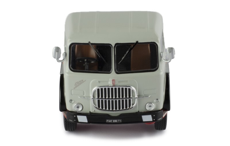 イクソ 1/43 フィアット 690 T1 1961 トレーラーヘッド Fiat 690