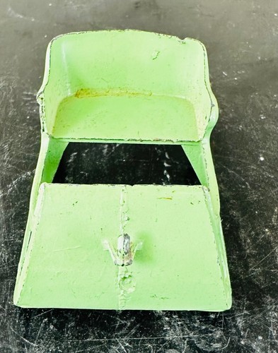 VTG Mini SLEIGH SLED DIECAST AVOCADO GREEN 3" PAINTED METAL CHRISTMAS Home Decor - Picture 6 of 7