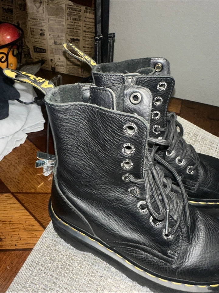Bota de cuero Dr. Martens Jadon III Pisa para mujer 6/hombre 5 Foto 2 de 4