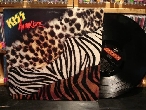 Kiss – Animalize  ~   Vintage  LP