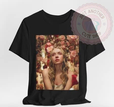 Cassie Howard Euphoria T-Shirt ♡ Roses Floral Dream ✩ Sydney Sweeney Aesthetic!