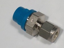 1- Swagelok Stainless Steel Connector, 1/4" Tube x 1/4" Male ISO, SS-400-1-4RS