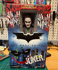 Hot Toys Joker The Dark Knight 1:4 Scale Collectible Bust (2008) — photo 1
