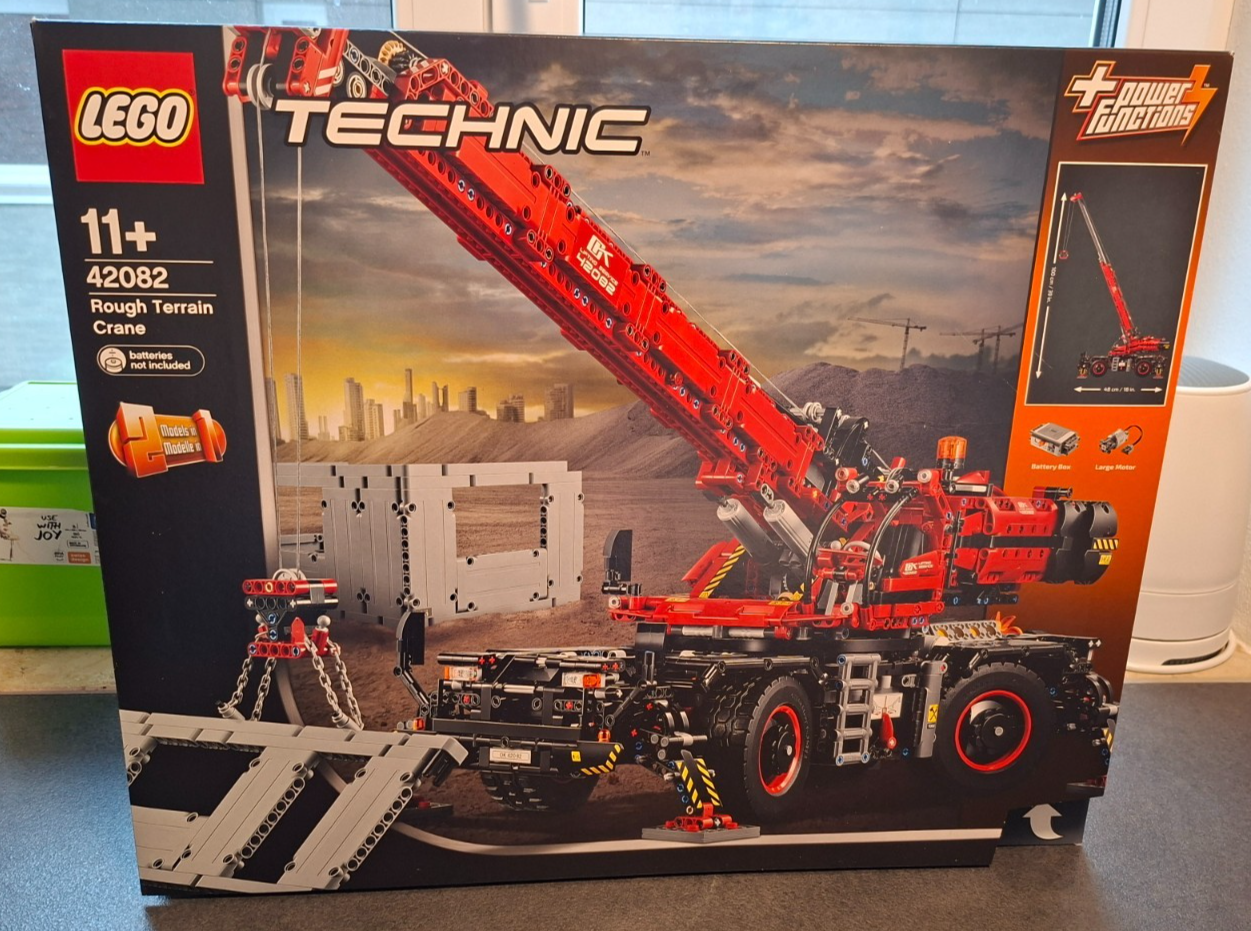LEGO Technic 42082 All-Terrain Crane Truck