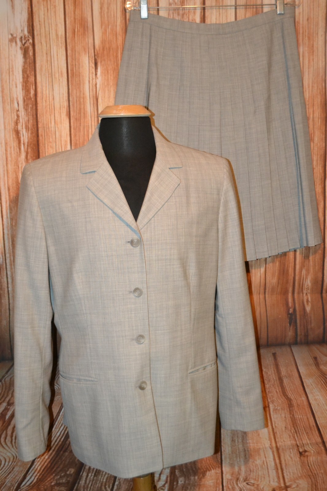 Brooks Brothers Women's Wool Blend 4 Button Blazer Sz 16 Pleated Skirt Sz 14