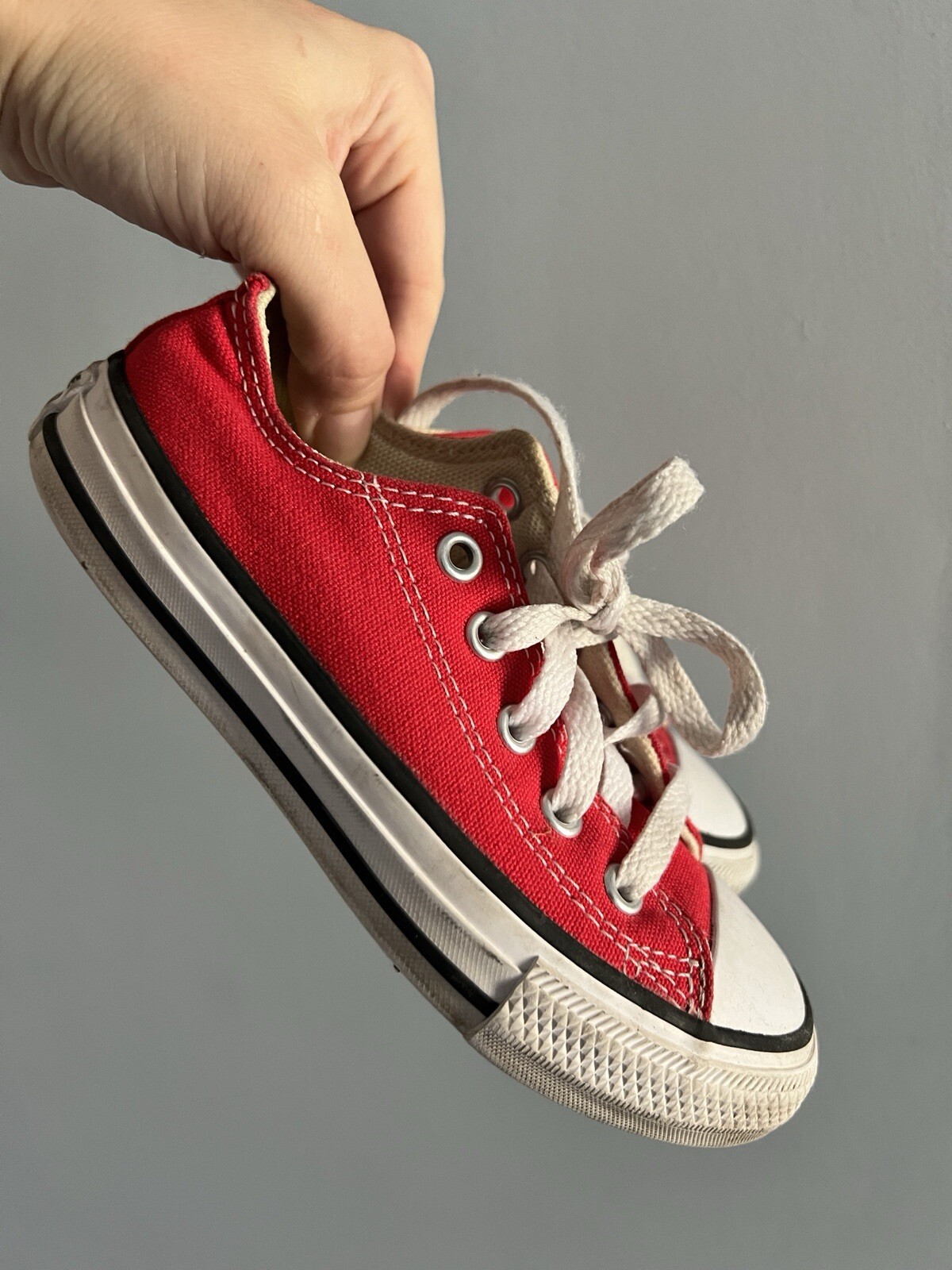 Converse Chuck Taylor All Star Sneakers Youth 11 Red Canvas Low Top thumbnail 2