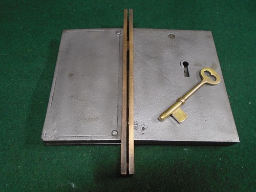 COMPLETE POCKET DOOR MORTISE LOCK SET w/KEY: MALE & FEMALE (16880-53) - Picture 6 of 11
