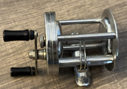 Carrete de fundición de cebo South Bend No.30 modelo D vintage.Leer para piezas o reparación #1782 - Imagen 2 de 4