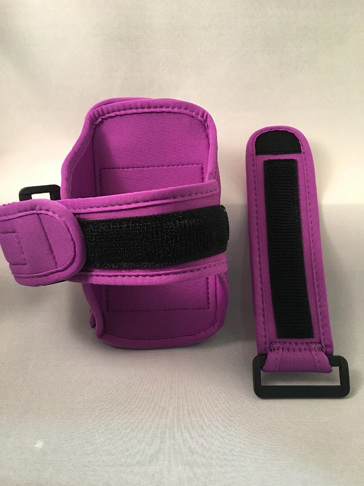 Braçadeira esportiva GearBeast deluxe para iPhone 6 e outros smartphones roxa - Imagem 2 de 4