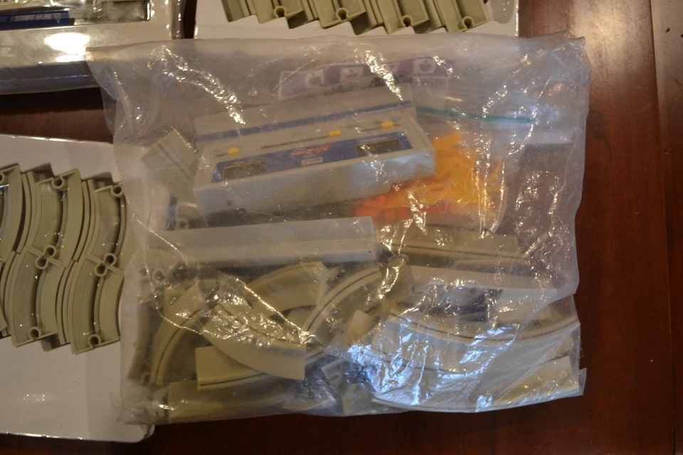 LOT ZIP ZAPS GRAND PRIX BARRIER WALL KIT MICRO RC RADIOSHACK TOY RACE CAR - Image 2 of 4