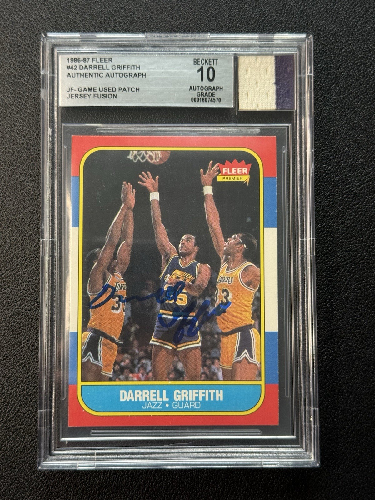 1986-87 Fleer - Darrell Griffith #42 On Card Auto Beckett 10 Game Used Patch🔥 view 1