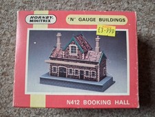 N412 Hornby Minitrix N Gauge Booking Hall Railway Station Platform Building 