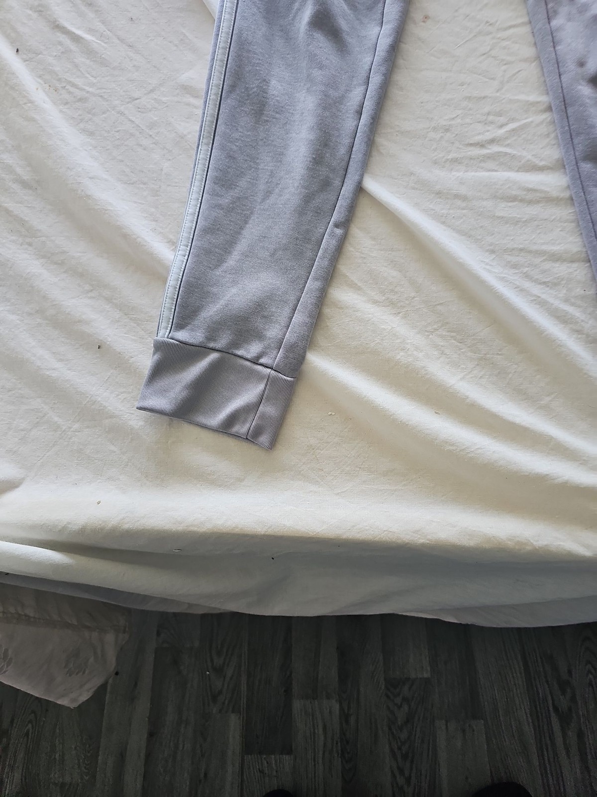 Adidas Originals Grey Trefoil Slim Fit Joggers Sweatpants  326 image 3