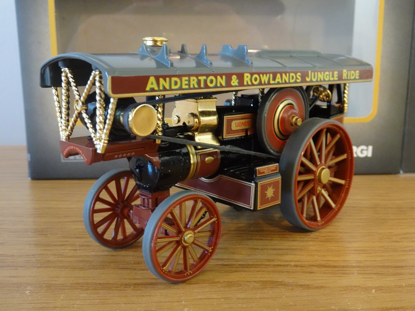 CORGI ANDERTON & ROWLANDS FOWLER B6 SHOWMANS STEAM LOCO TRUCK MODEL CC20109 1:50