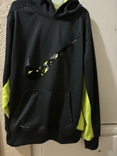 Boy  s Nike Thermafit Sweatshirt Size large