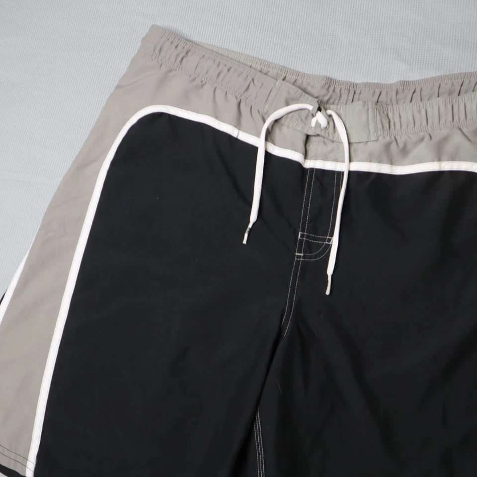 Bermuda de natação masculina vintage Nike XL 38 preta cinza etiqueta prata anos 90 bloco colorido Y2K - Imagem 3 de 4