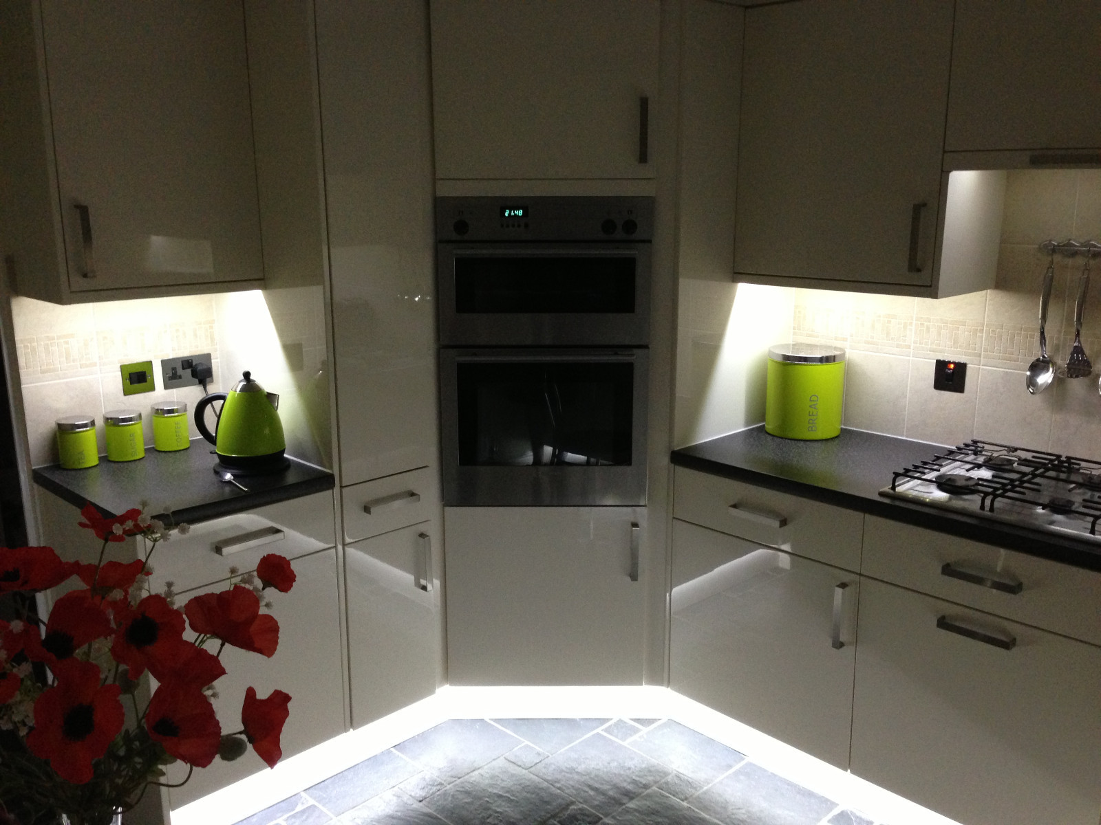 Kitchen Under Unit Pelmet Plinth Display Energy Saving LED