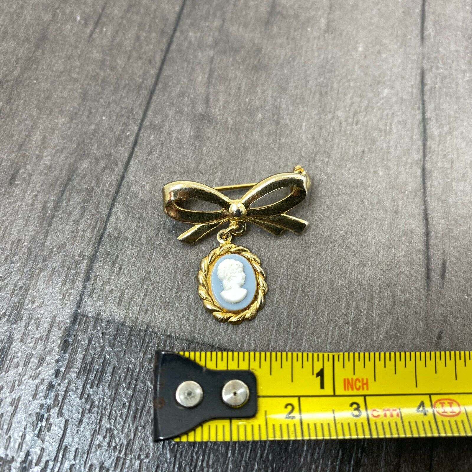 Picture 11 of 12