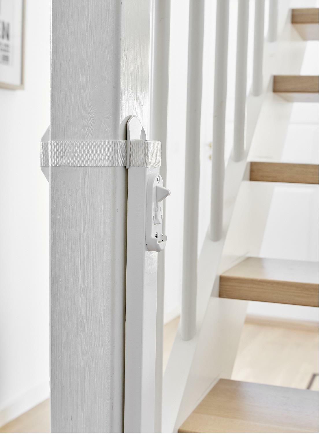 BabyDan Staircase Bannister Balustrade Fitting Kit for Stair Baby