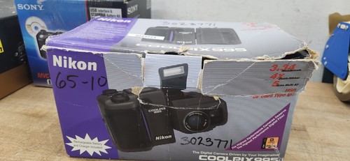 Vintage Nikon Coolpix 995 3.2MP Digital Camera 4x Optical Zoom *NO BATT/CHG - Picture 9 of 13