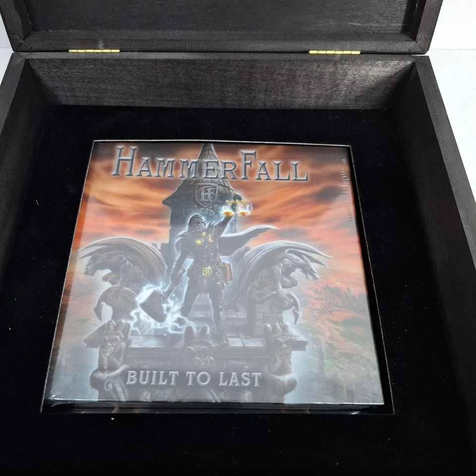 Hammerfall - Built to Last Box Set - Limitiert auf 1000 Stück - Fahne fehlt - Bild 2 von 4
