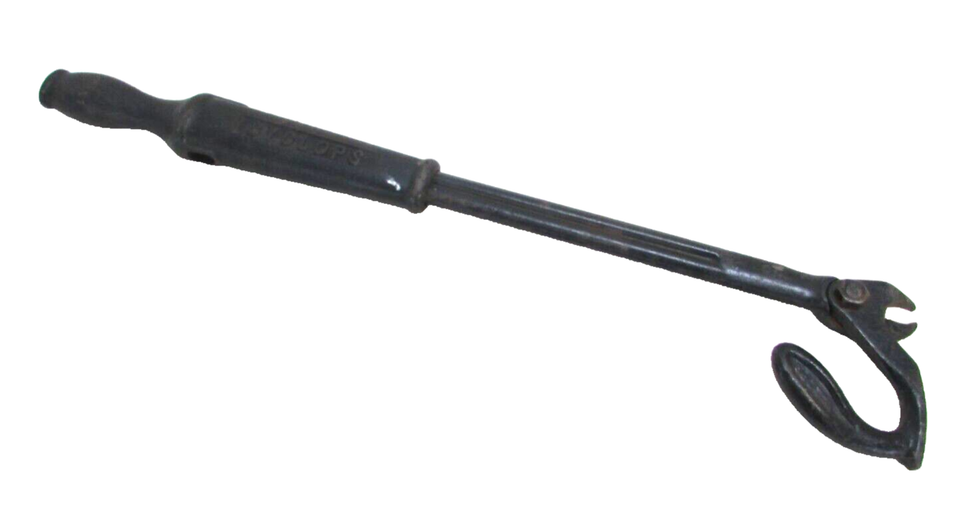 VINTAGE CYCLOPS CAST IRON NAIL PULLER, UNION HARDWARE CO. TORRINGTON
