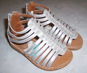 nordstrom rack girls sandals