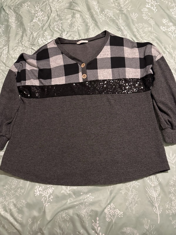 Moonshot Women’s XL Buffalo Plaid Sequin Black Gray Top