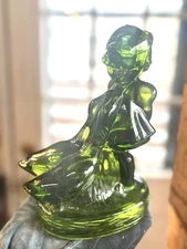 Vintage L.E. Smith Green Glass Girl with Geese Hummel