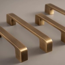 Antique Brass Cabinet Door Handles & Knob Pulls Minimalist Kitchen Hardware UK