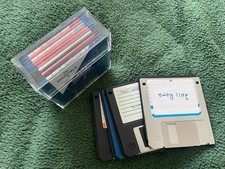 20x 3.5 inch RANDOM Floppy Disks 1.44 MB HD & Case Amiga Atari PC