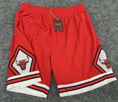 Chicago Bulls Men s 2XLB Mitchell & Ness Hardwood Classics Shorts Red Swingman