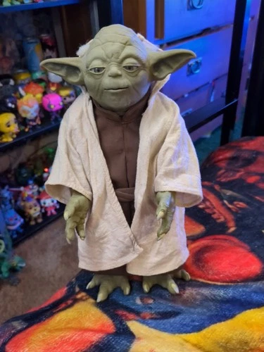 2005 Hasbro Talking Yoda - Plays Games/Tells stories TESTED/WORKING Vtg