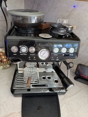 Breville BES870 Barista Express Espresso Machine w/ Built-In Burr Grinder Black
