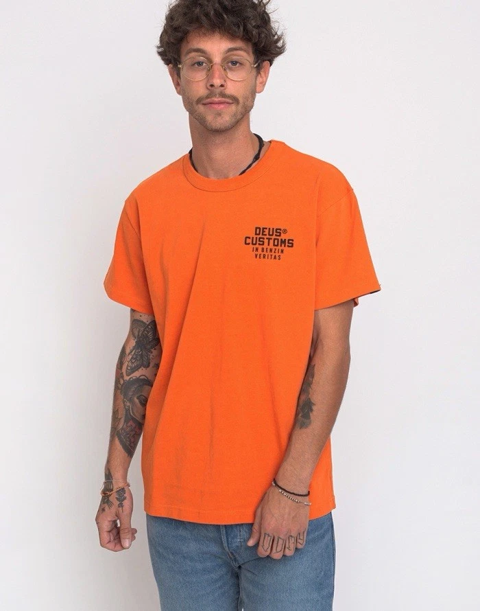T-shirt homme Deus Ex Machina surfboards coton boxy orange logo essence taill... - Photo 1/4