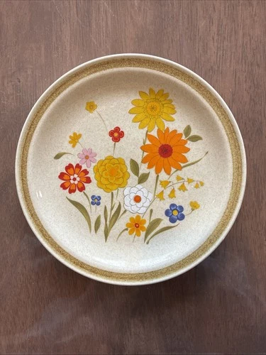 Montgomery Ward “Fiesta” Stoneware Salad/Luncheon Plate 7  1/2”