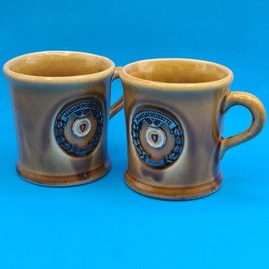 2 Brown UMass Vintage 10 oz Ceramic Mugs University of Massachusetts FREE SHIP