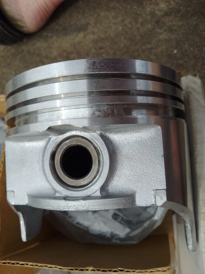 AMC/RAMBLER/JEEP 1970/91 360/5.9 V8 030/040 CANTIDAD HECHOS EN EE. UU. PISTÓN Y ANILLOS FUNDIDOS Foto 2 de 4