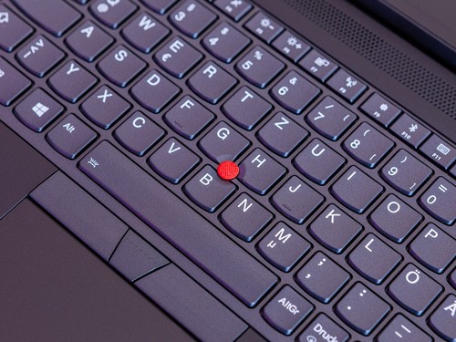 Lenovo ThinkPad P15 Gen1 i7 2,7GHz 32GB 512GB SSD 15.6 1920 Win11 WIE NEU AP1 - Picture 5 of 10