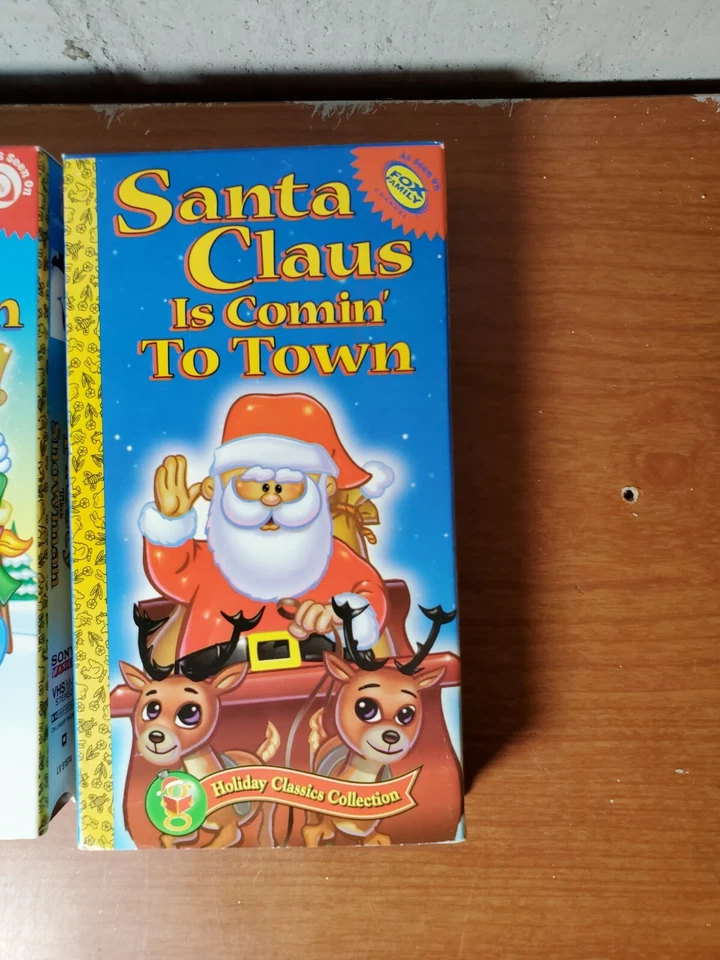 3 Classic Christmas VHS - Rudolph, Frosty the Snowman, Santa Claus is Coming - Image 3 of 4