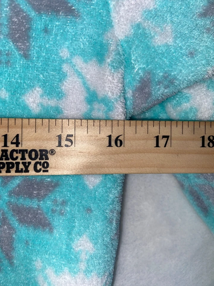 SO Aqua Gray White Snowflake Fleece One Piece Footless Pajamas Size Small - Image 4 of 4