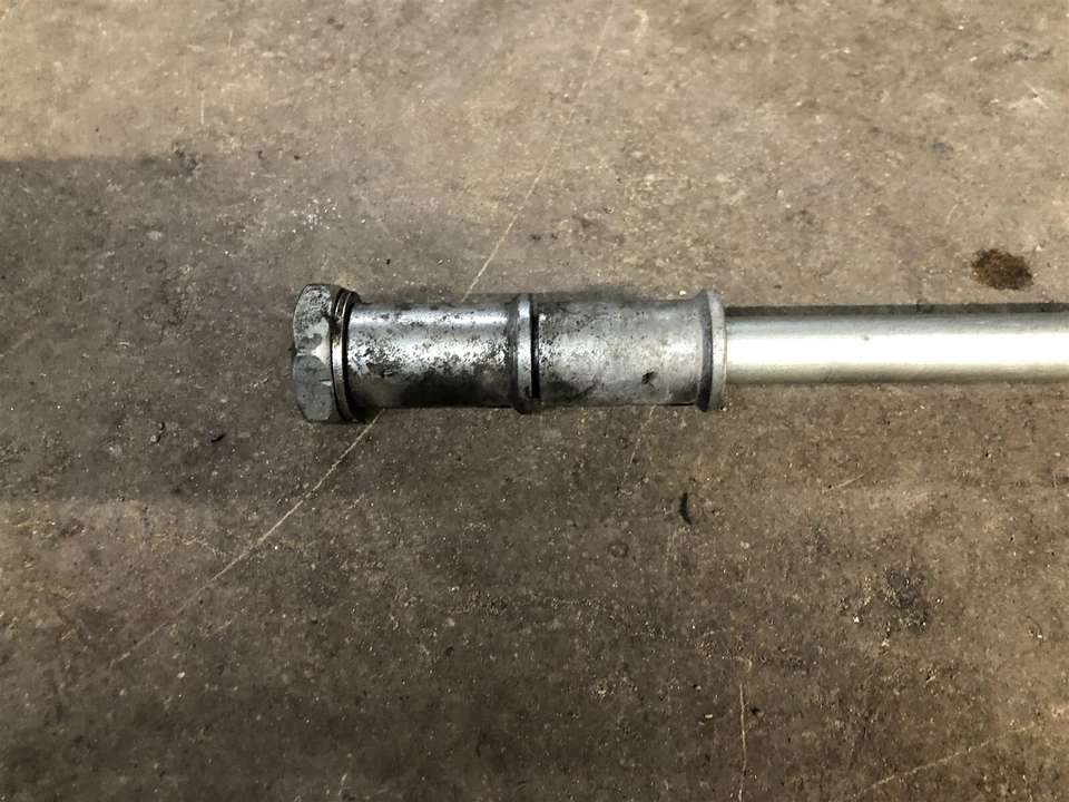 Perno de eje de rueda trasera OEM Harley Davidson Fat Boy FLSTF 00 01 02 0 04 05 06 Foto 2 de 3