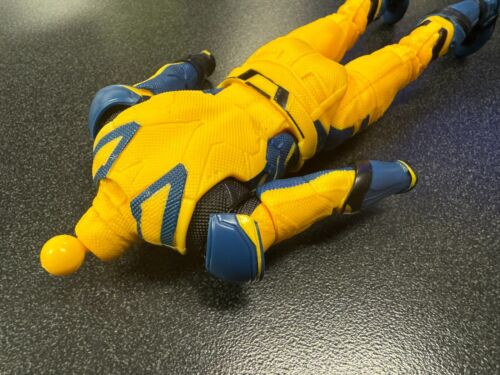 Hasbro Marvel Legends escala 6" Deadpool 3 (solo cuerpo de Wolverine) Jackman como nuevo - Imagen 20 de 23