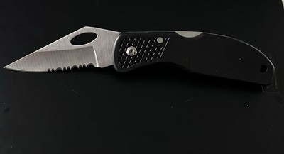 Maxam Lockback pocket knife with Leymar h andle